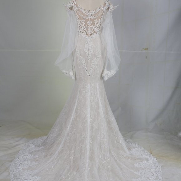 Darius Cordell Style C2023-Hafizi – Off the shoulder long sleeve wedding gown - Picture 5 of 5